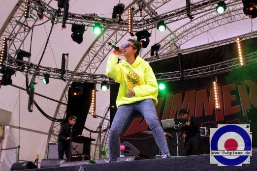Bomba Estereo (CO) 27. Summer Jam Festival - Fuehlinger See, Koeln - Green Stage 08. Juli 2012 (12).JPG